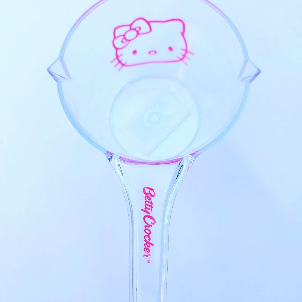 Hello Kitty Measuring Cup - Picture 3 of 3